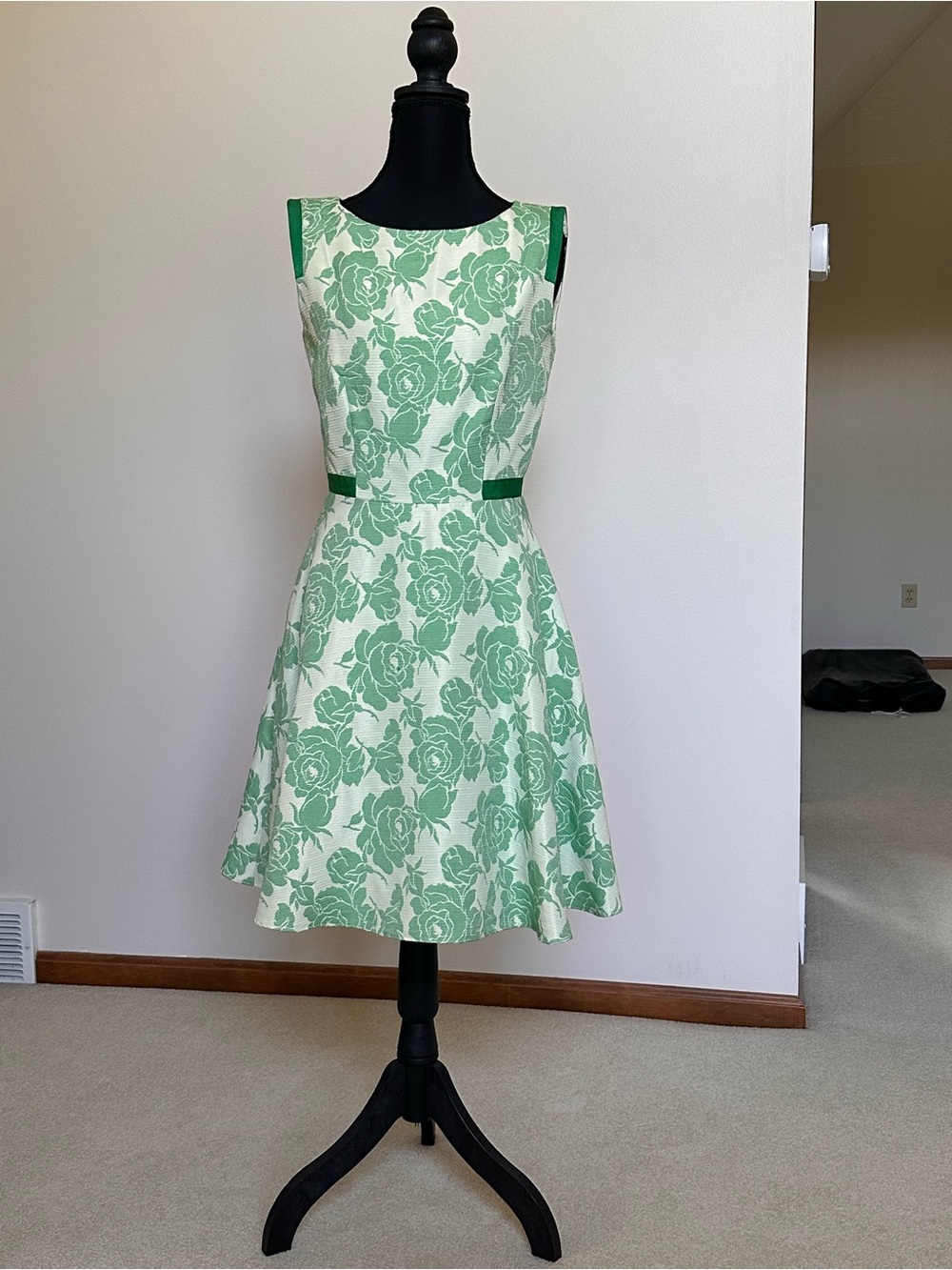 ANTONIO MELANI Green Floral Fit-and-Flare Midi Dress
